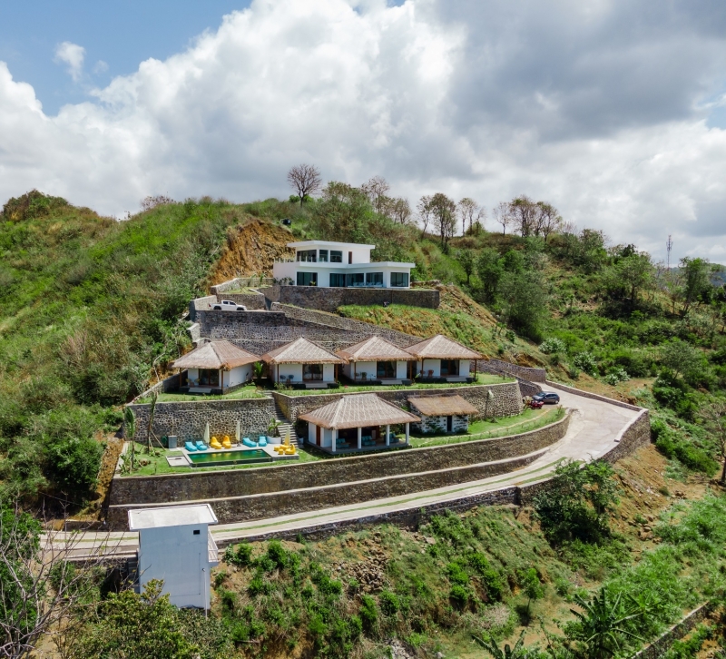 photo: Hilltop villa and bungalows complex with breathtaking view on Areguling Bay - just 1km from the beach