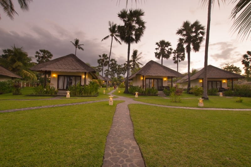 photo: 13 beachfront bungalows and dive resort business for sale in Tulamben, East Bali - great investment opportunity!