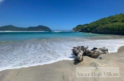 Beachfront land at Yoyo's surf beach, Sumbawa