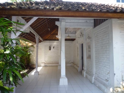 photo: Bungalow villa for sale (lease) in Seminyak, Bali