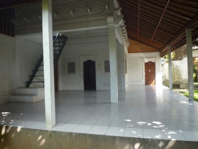 photo: Bungalow villa for sale (lease) in Seminyak, Bali