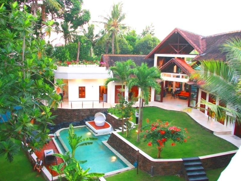 photo: villa 8 bedrooms with spa for sale (lease) in Umalas, Bali